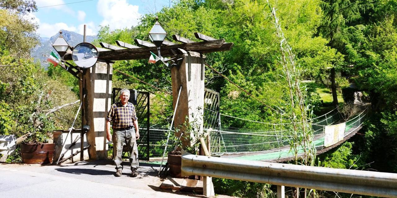 Agricamping Ponteraggio N.1 Hotel Dolceacqua Kültér fotó