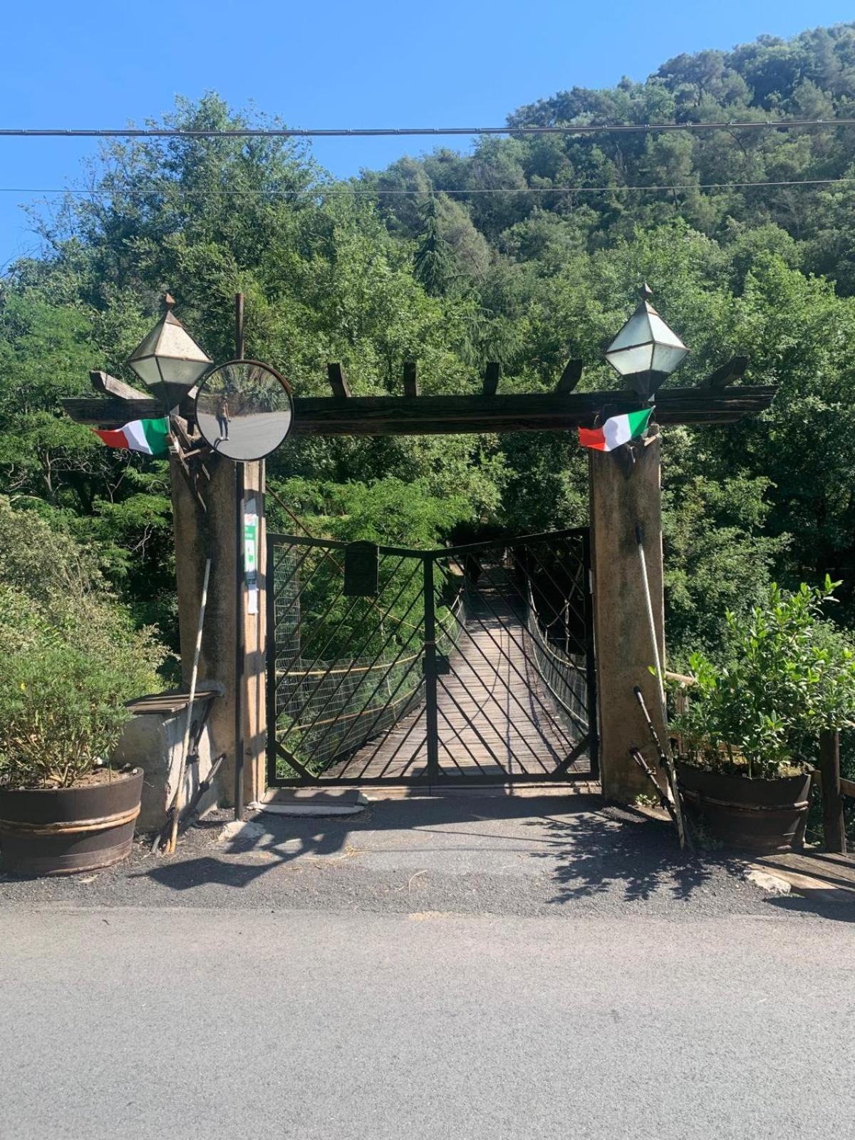Agricamping Ponteraggio N.1 Hotel Dolceacqua Kültér fotó